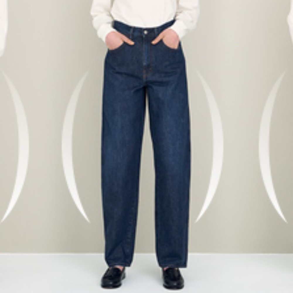 Uniqlo WOMEN WIDE-FIT High-Rise JEANS